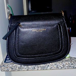 marc jacob black messenger/crossbody